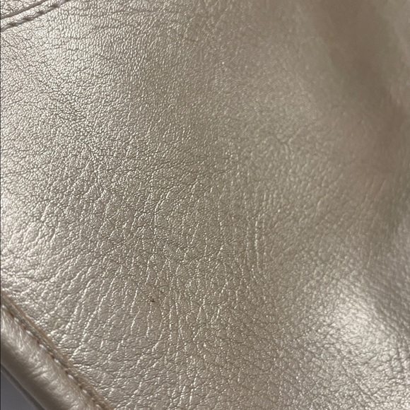 Ah-Dorned Gold Crossbody Bag with Black adjustable Strap / preowned - Picture 5 of 13